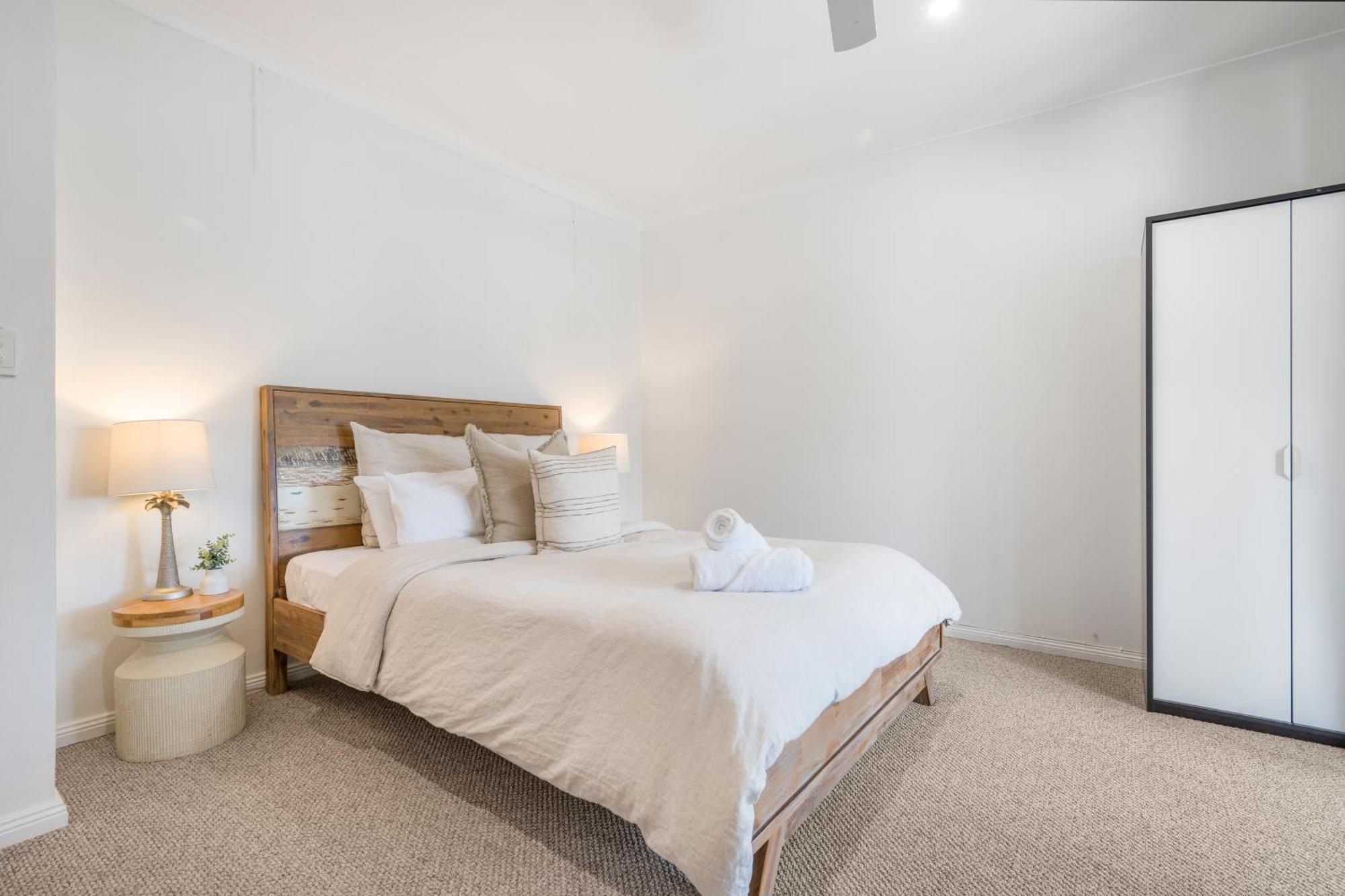 The Med Crescent Head Motel Bagian luar foto