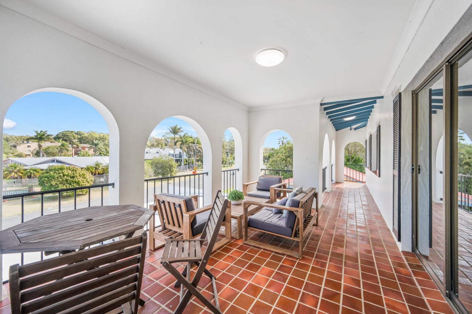 The Med Crescent Head Motel Bagian luar foto