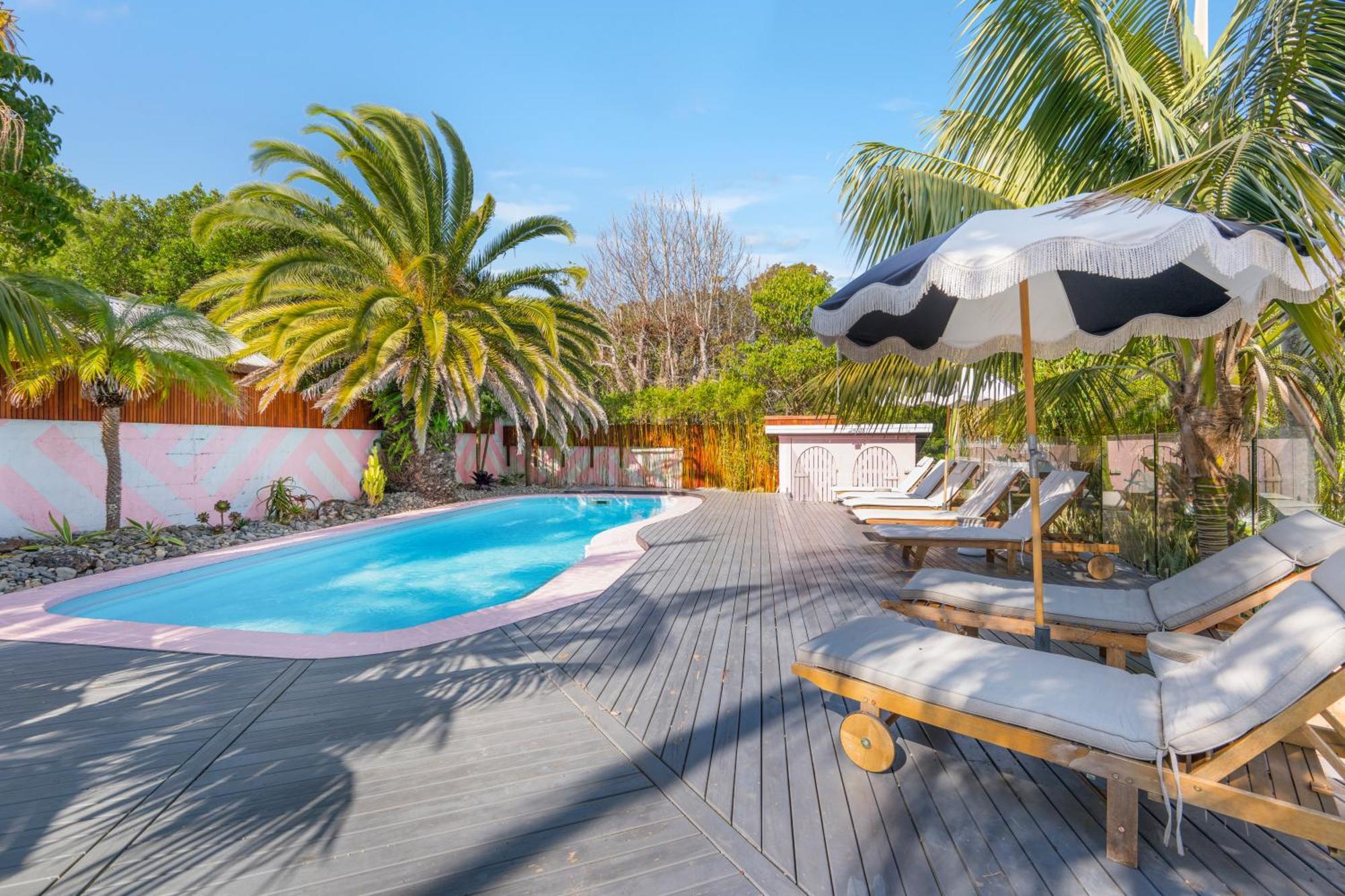 The Med Crescent Head Motel Bagian luar foto